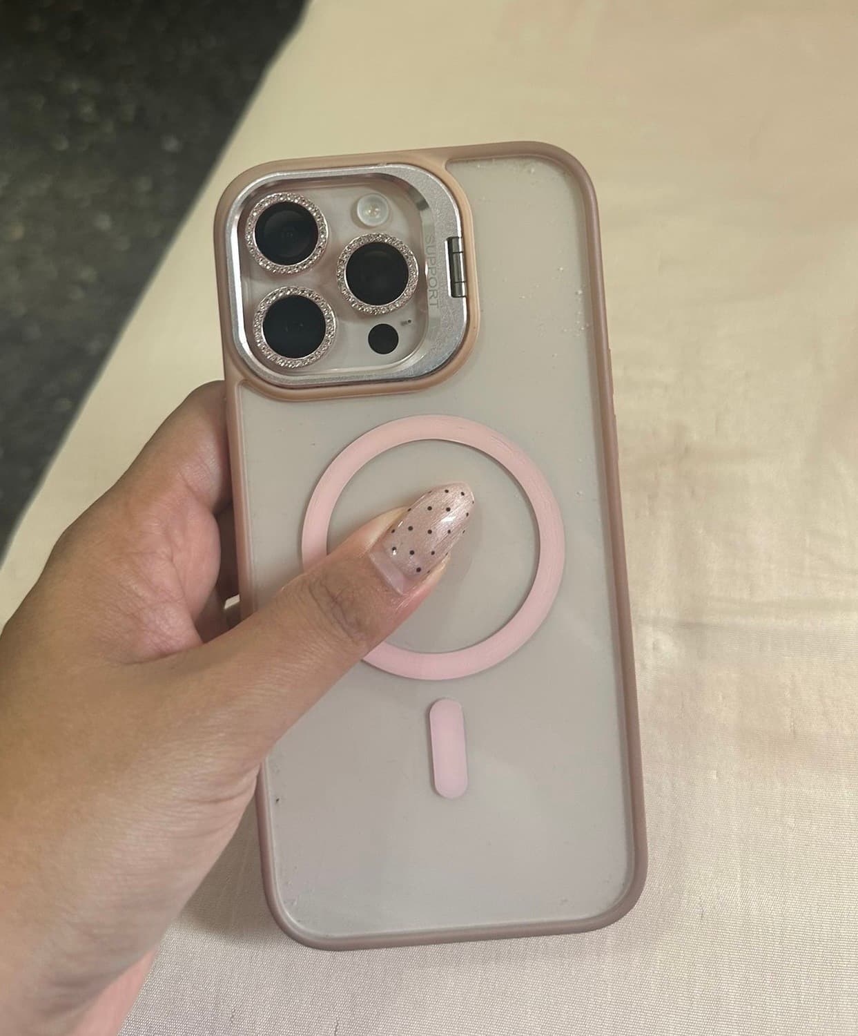 iPhone 16