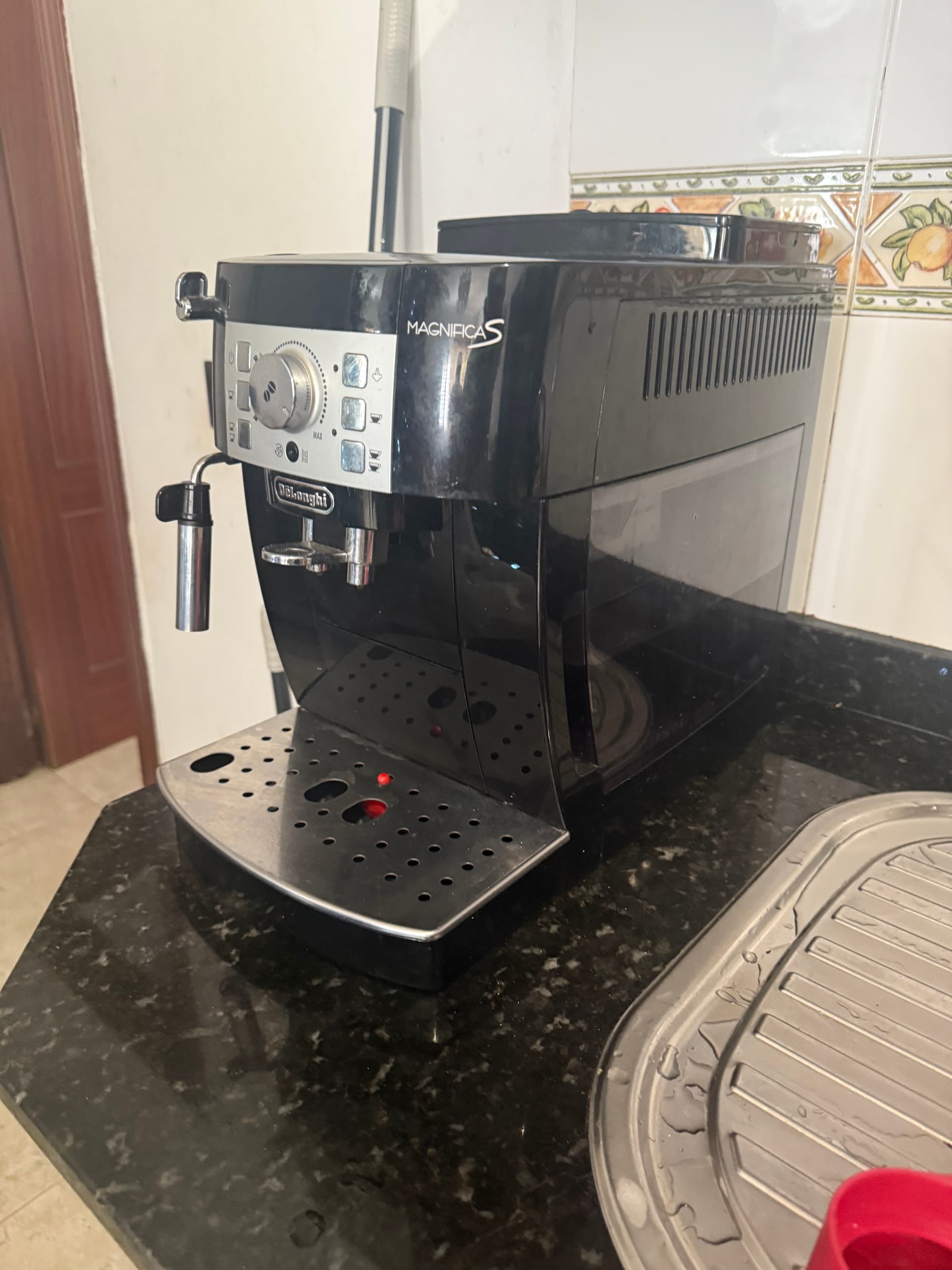 Cafetera DeLonghi Magnífica S Automatica